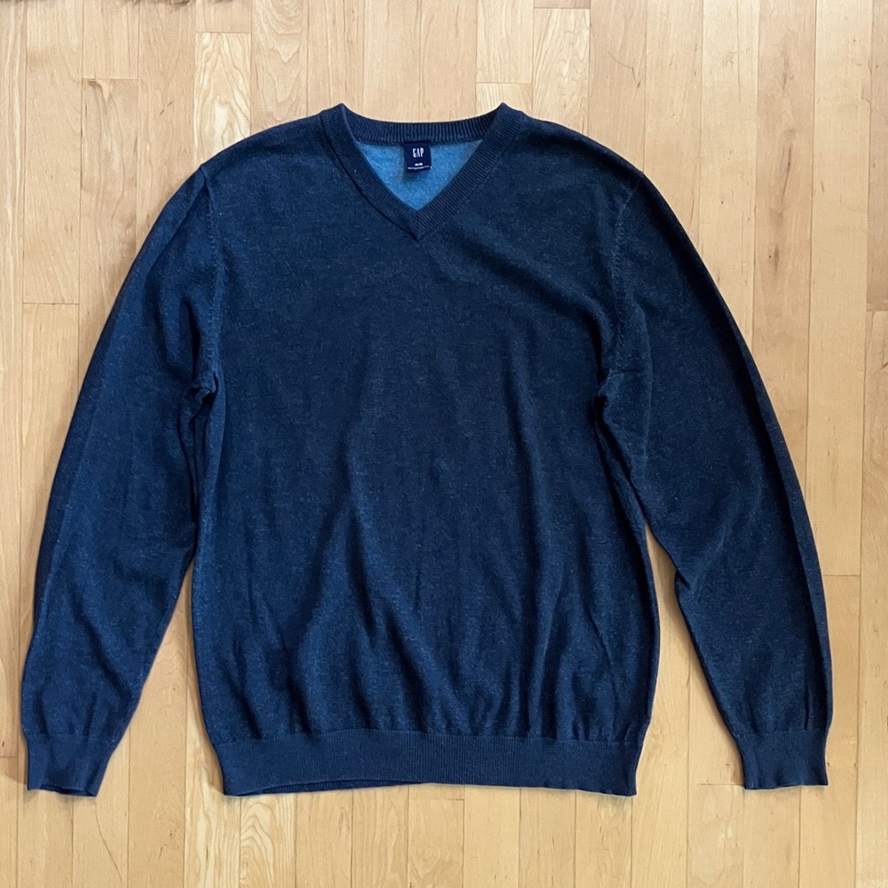 2/$20 100% cotton Gap v-neck blue sweater Medium